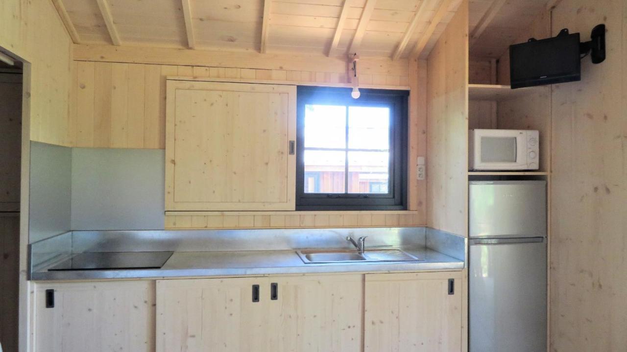 Lodges Du Camping Les 4 Saisons Grane Bagian luar foto