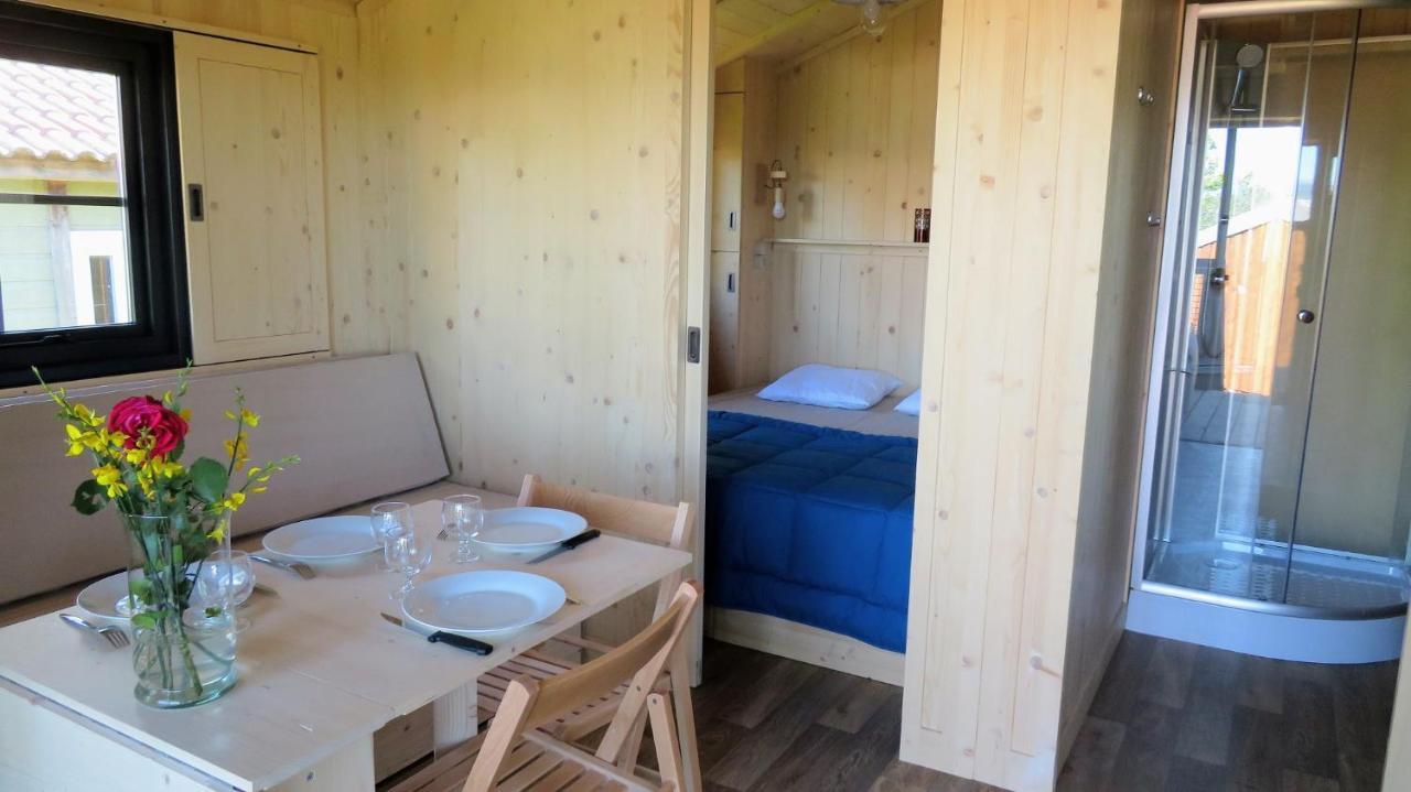 Lodges Du Camping Les 4 Saisons Grane Bagian luar foto